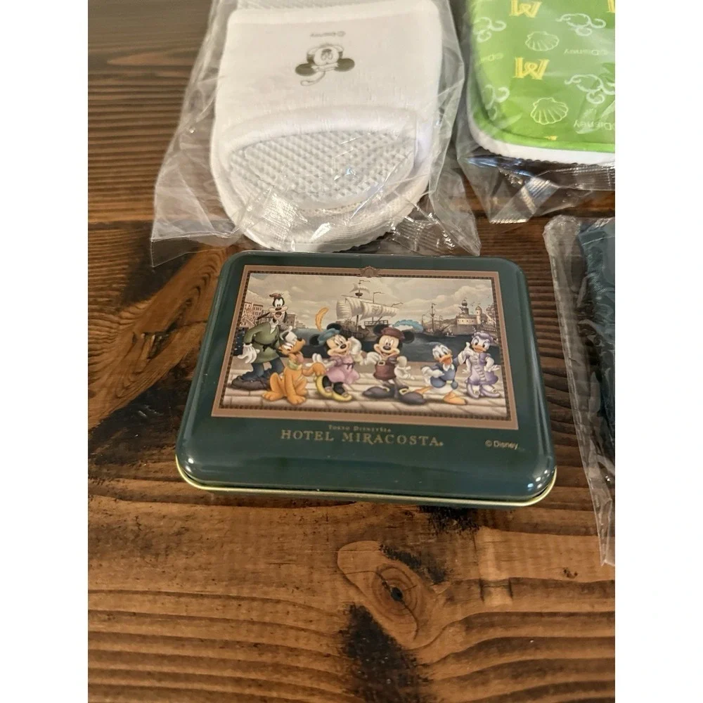 Tokyo Disneyland Miracosta Amenities Set Children's Adult Slippers, Tin, Bag